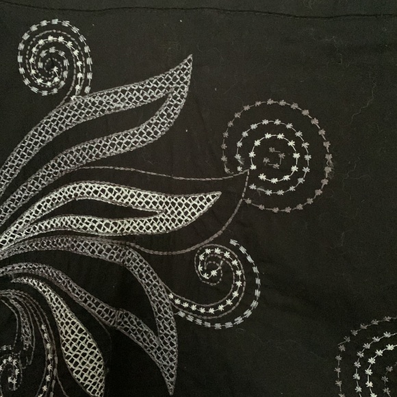 Soulmates Black Embroidered Skirt - Picture 2 of 2